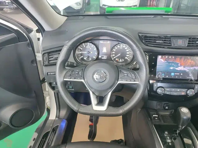 Nissan X-Trail — Фото автомобиля 10