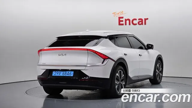 Kia EV6 — Фото автомобиля 2