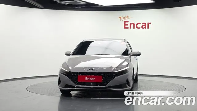Hyundai AVANTE Avante (CN7) — Фото автомобиля 3
