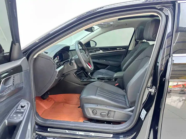 Volkswagen Passat — Фото автомобиля 9