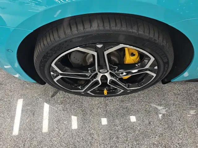 Xiaomi SU7 — Фото автомобиля 22