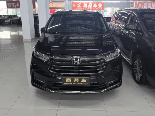 Honda Odyssey 2022 2.0L e:HEV Sharp·Prestige Edition — Фото автомобиля 2