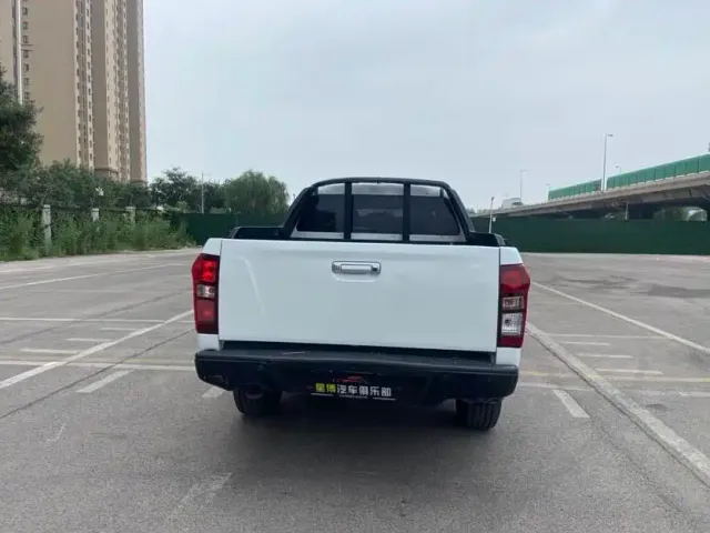 Isuzu Lingtuo — Фото автомобиля 5