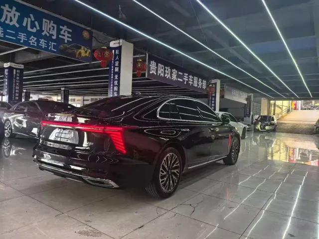 Hongqi H5 — Фото автомобиля 7