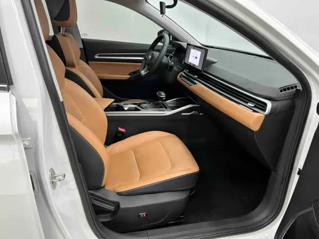 Geely Emgrand — Фото автомобиля 19