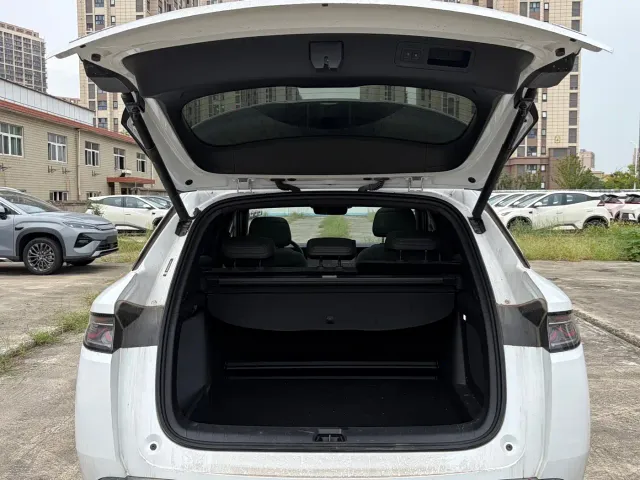 BYD Song L DM-i — Фото автомобиля 12