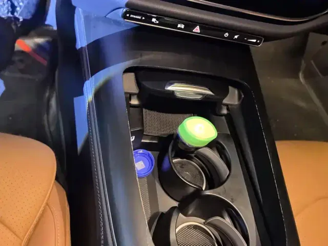 Mercedes-Benz E-Class — Фото автомобиля 16