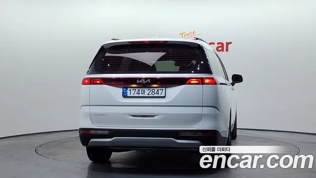 Kia Canival Carnival 4 поколение 9 мест Prestige — Фото автомобиля 4