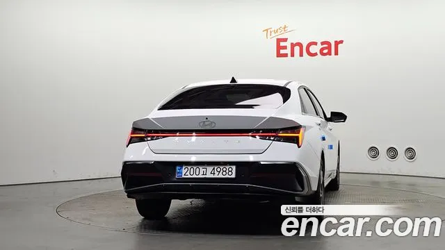 Hyundai AVANTE Новый Avante (CN7) — Фото автомобиля 4