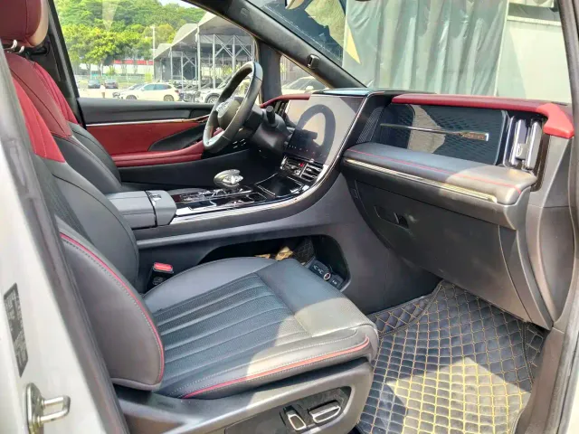 GAC Trumpchi M8 — Фото автомобиля 15