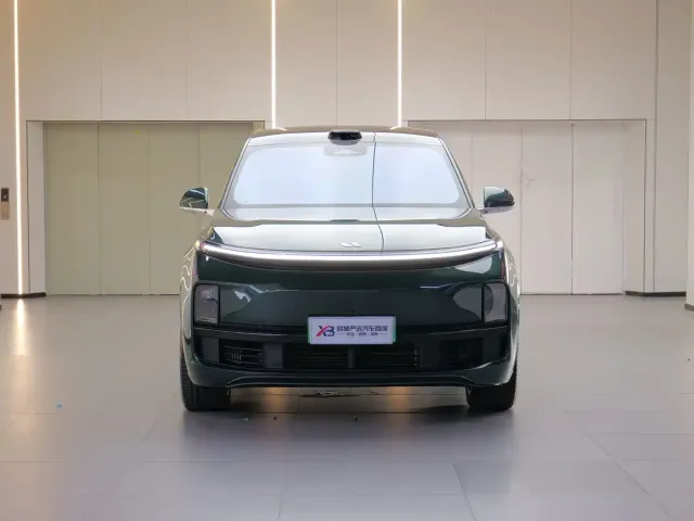 Li Auto L9 — Фото автомобиля 3