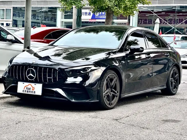 Фотография автомобиля — Mercedes-Benz A-Class AMG