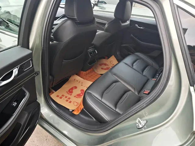 Geely Xingrui — Фото автомобиля 11