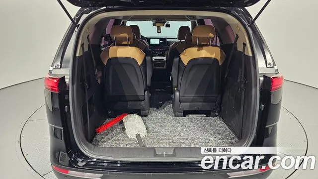 Kia Carnival Generation 4 — Фото автомобиля 20