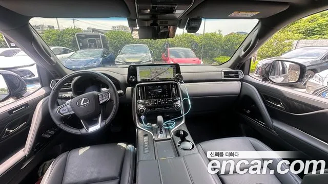 Lexus LX — Фото автомобиля 11