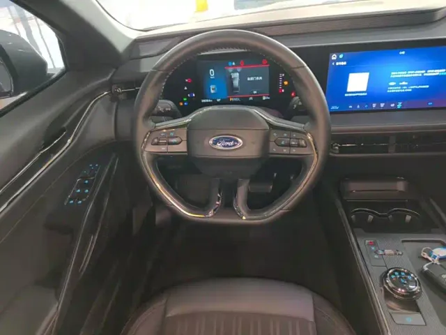 Ford Mondeo — Фото автомобиля 6