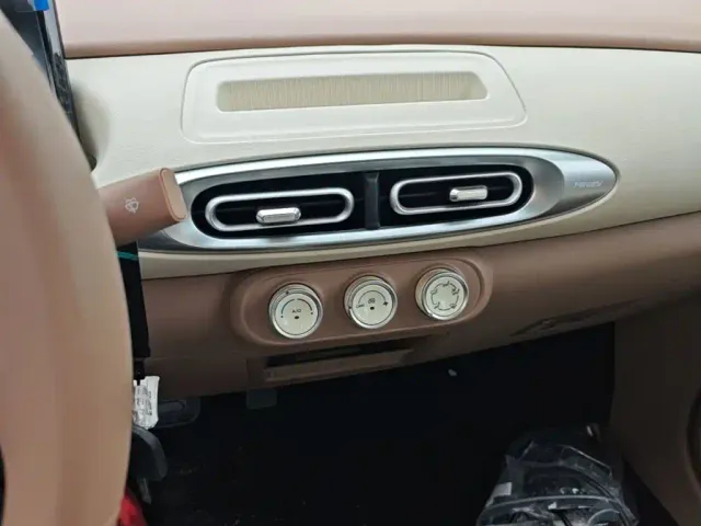 Wuling Hongguang Mini EV — Фото автомобиля 12