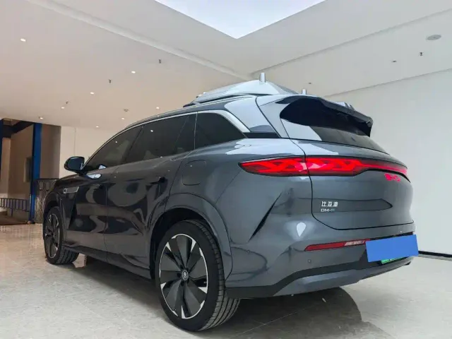 BYD Tang L — Фото автомобиля 13