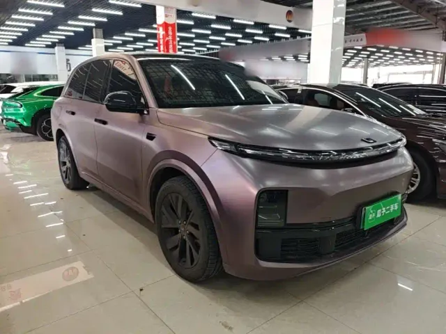 Li Auto L8 — Фото автомобиля 3