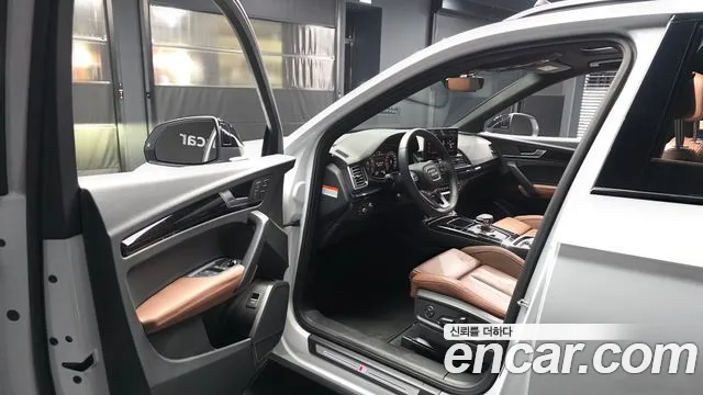 Audi Q5 45 TFSI quattro Premium — Фото автомобиля 9