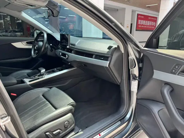 Audi A4L — Фото автомобиля 16