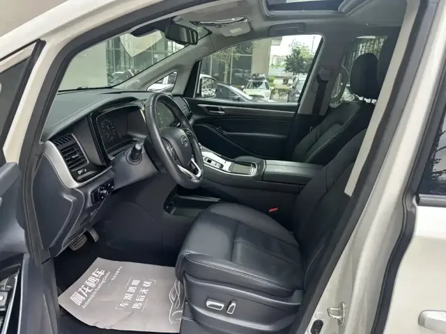 GAC Trumpchi M8 — Фото автомобиля 12