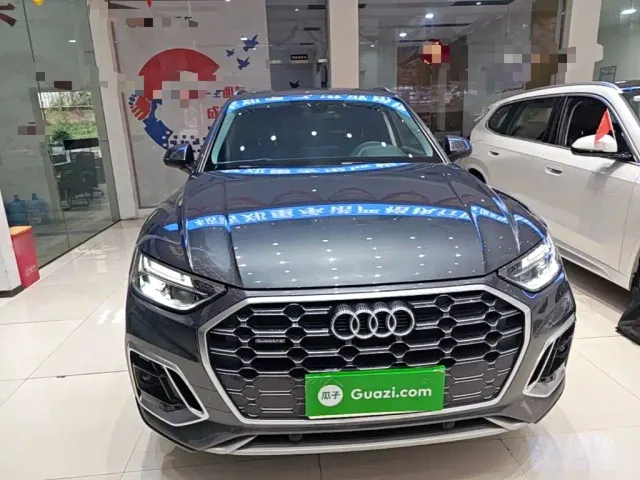 Audi Q5L — Фото автомобиля 2