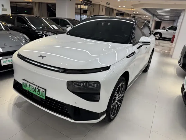 Фотография автомобиля — Xpeng G9