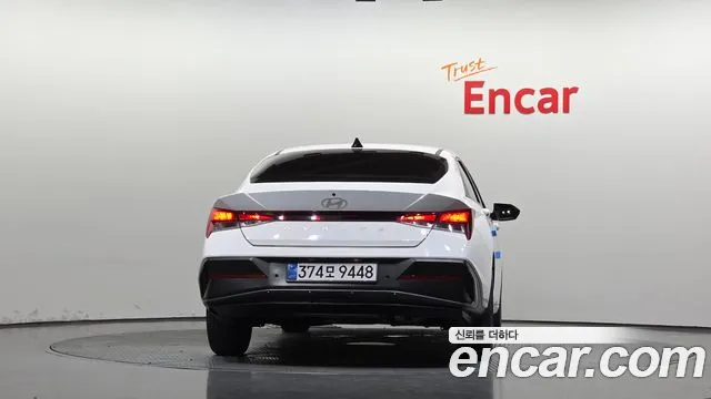 Hyundai Avante CN7 — Фото автомобиля 4