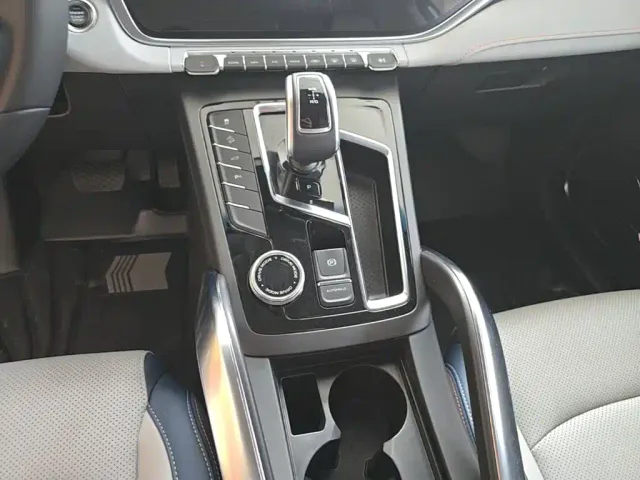 Geely Boyue — Фото автомобиля 13