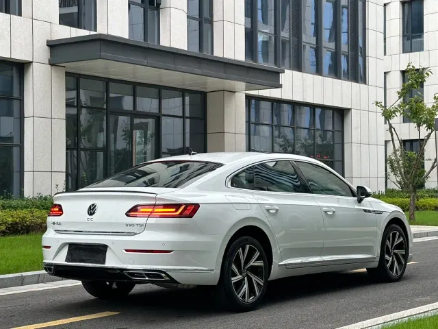 Volkswagen CC — Фото автомобиля 30