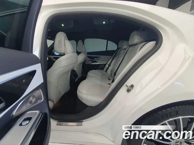 Mercedes-Benz E-Class — Фото автомобиля 10