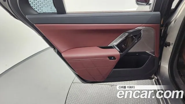 BMW 7-Series 7 серия (G70) 740i xDrive M Sport — Фото автомобиля 19