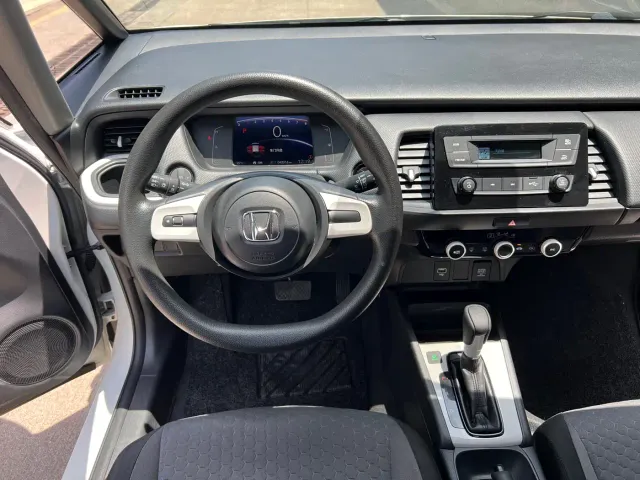 Honda Fit — Фото автомобиля 8