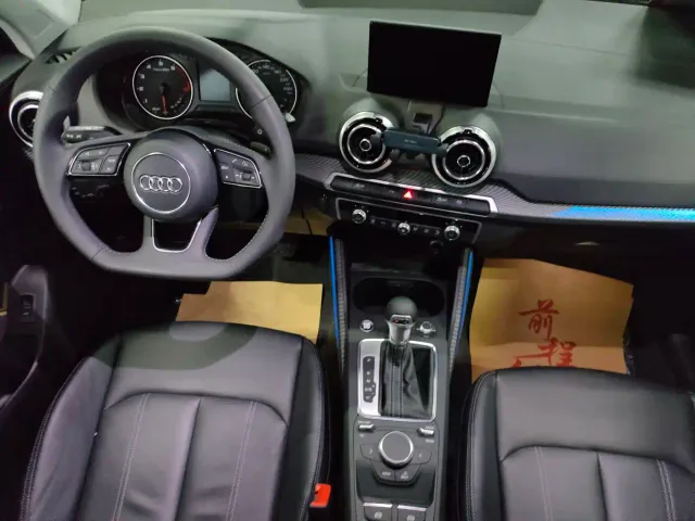 Audi Q2L — Фото автомобиля 11