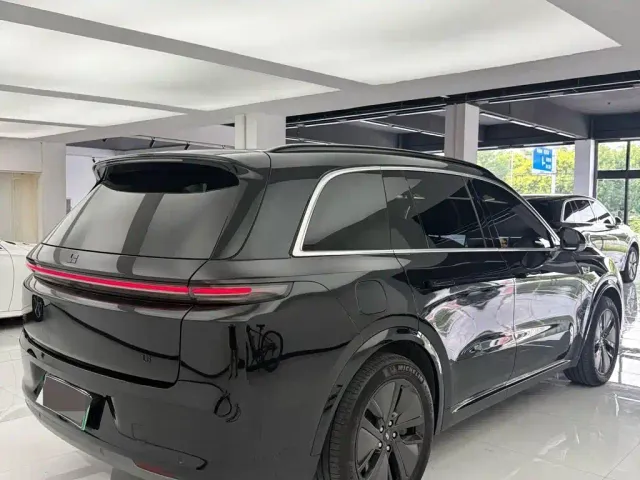 Li Auto Li L8 2024 Pro — Фото автомобиля 5