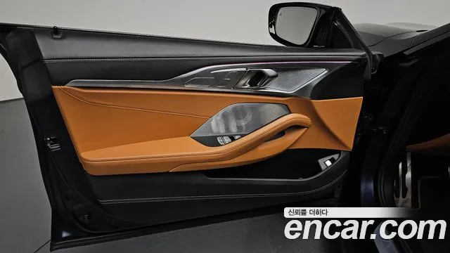 BMW 8 Series G15 — Фото автомобиля 13