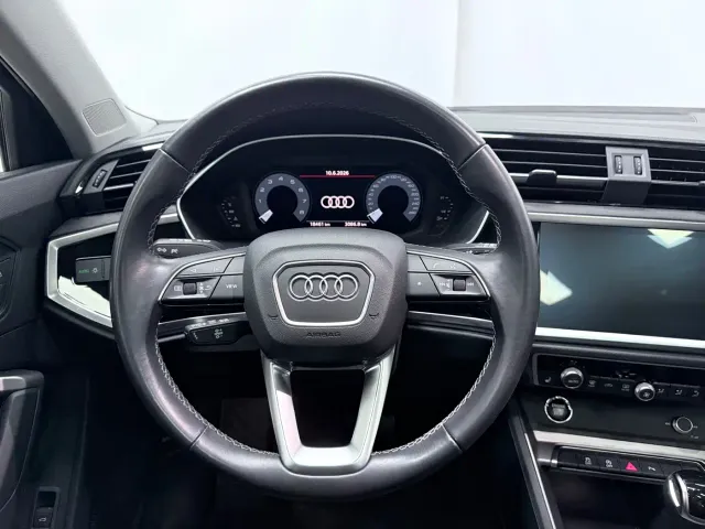 Audi Q3 — Фото автомобиля 12