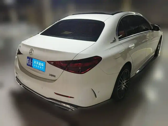 Mercedes-Benz C-Class — Фото автомобиля 2