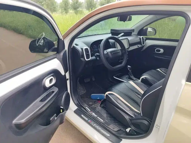 Roewe Clever — Фото автомобиля 15