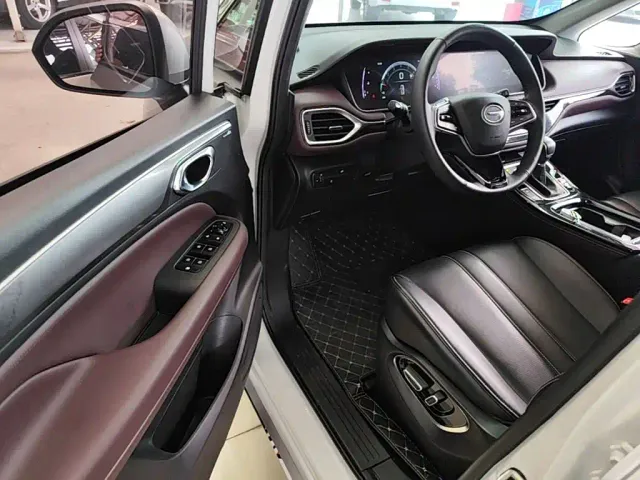 GAC Trumpchi M6 — Фото автомобиля 15