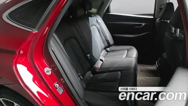 Hyundai Sonata — Фото автомобиля 17