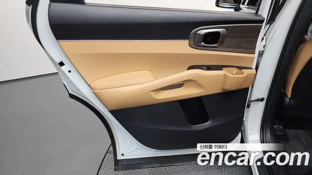 Kia Sorento Sorento 4-е поколение Дизель 2.2 2WD — Фото автомобиля 22