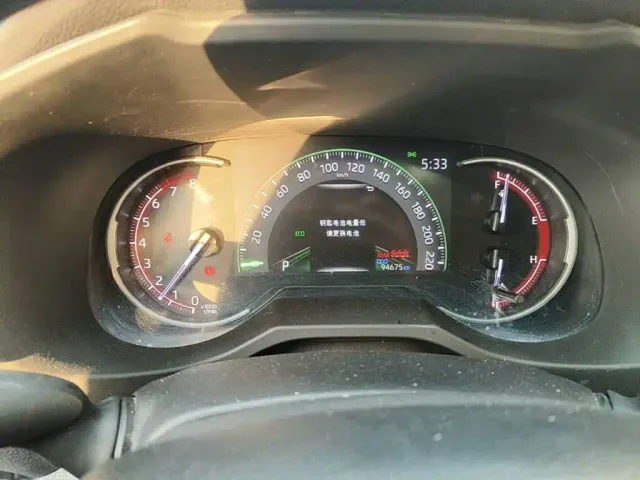 Toyota RAV4 — Фото автомобиля 4