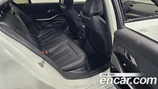 BMW 3-Series 3 серия (G20) 320i M Sport — Фото автомобиля 10