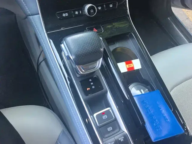 Roewe Feifan ER6 2021 New Power Edition 620km Smart Enjoy Edition — Фото автомобиля 16