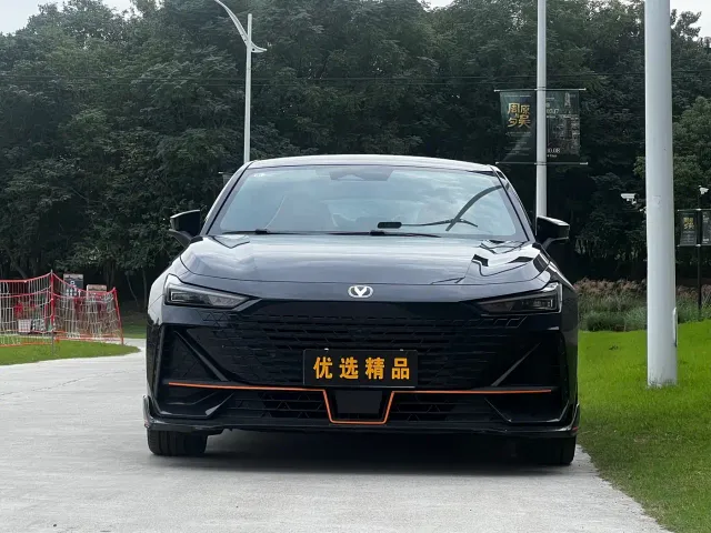 Changan UNI-V — Фото автомобиля 2