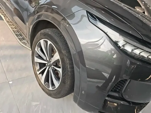 Li Auto ONE — Фото автомобиля 2