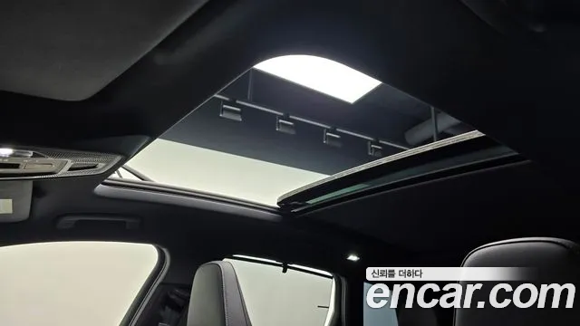 Audi Q6 e-tron — Фото автомобиля 24