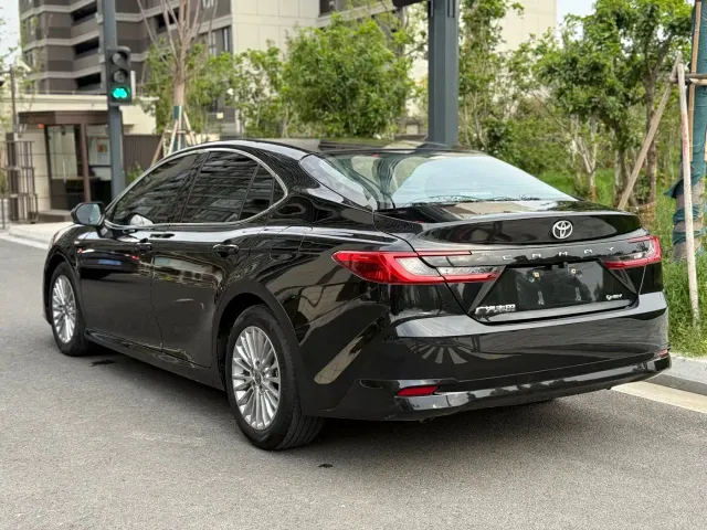 Toyota Camry — Фото автомобиля 6